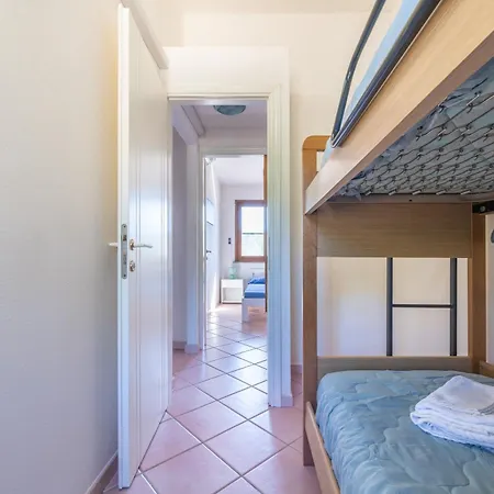 Simonetta * Fort Village